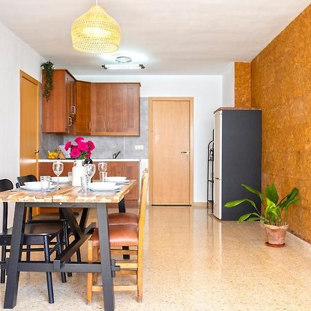 -Malagasunapts- West Beach Malaga Seafood & Relax Екстер'єр фото