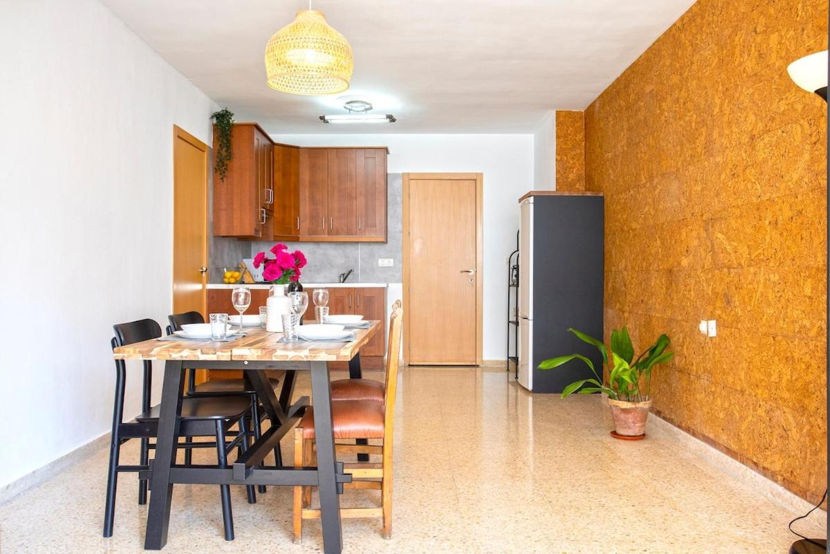 -Malagasunapts- West Beach Malaga Seafood & Relax Екстер'єр фото